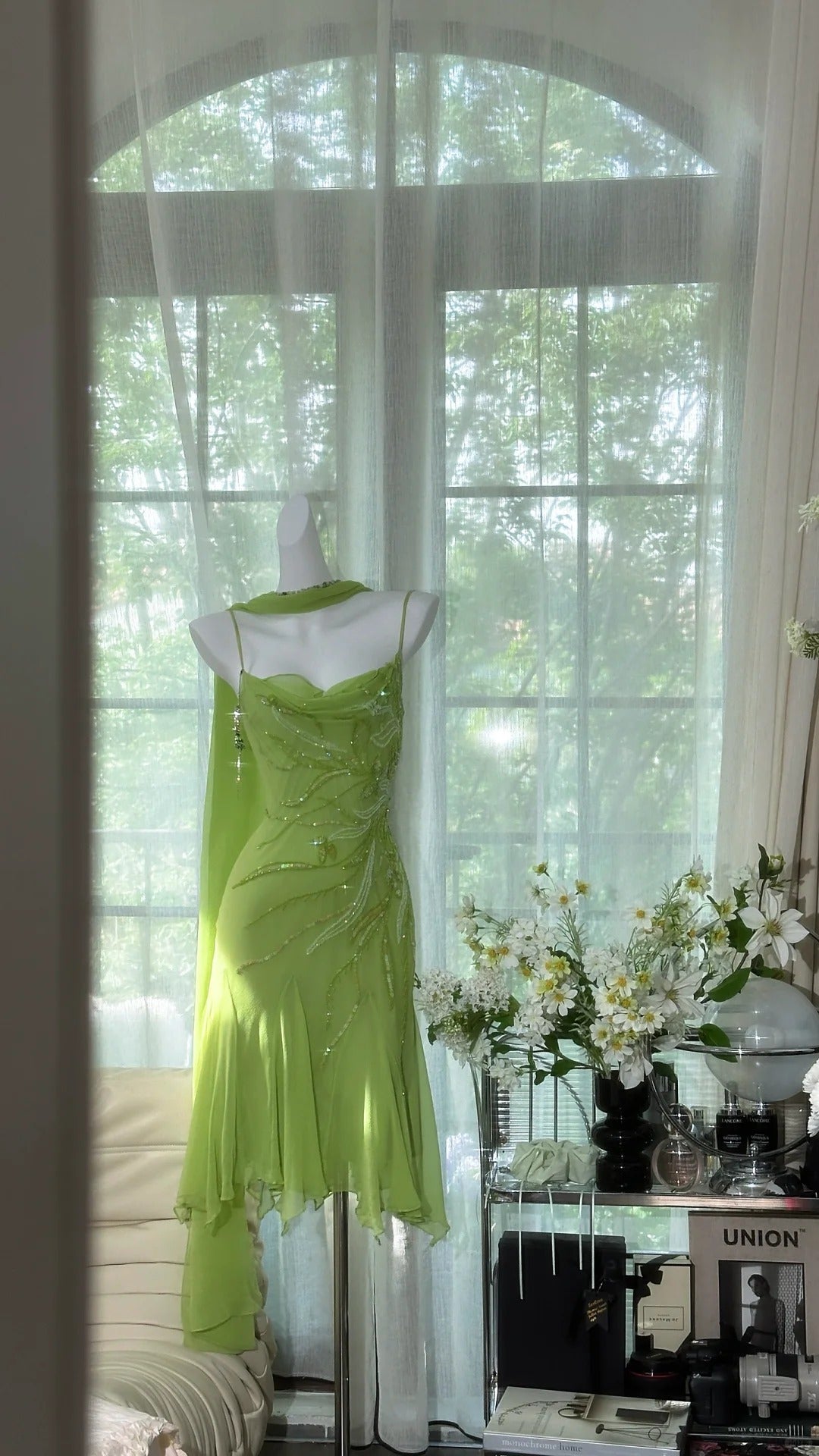 Fairytale Bud Green Sheath Short Prom Dresses Chiffon Beaded Backless Party Dress ED02275