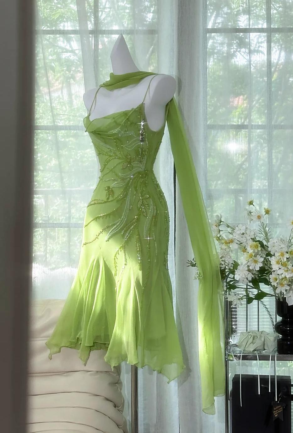 Fairytale Bud Green Sheath Short Prom Dresses Chiffon Beaded Backless Party Dress ED02275