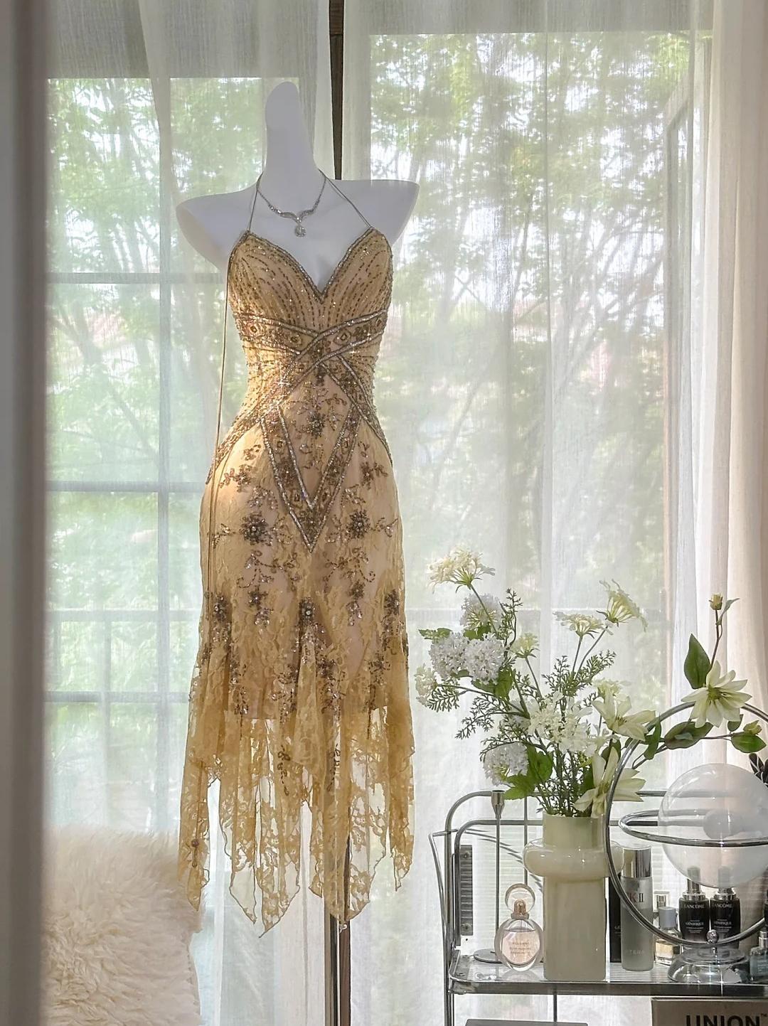 Fascinating Vintage Gold V-Neck Spaghetti Straps Lace Beading Short Prom Dresses ED02277