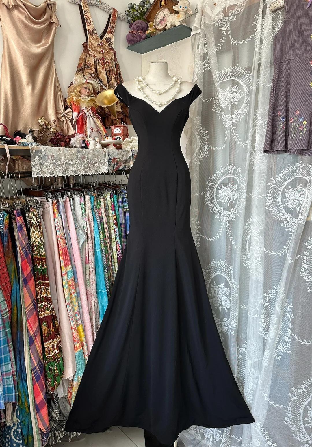 Elegant Black V-Neck Satin Mermaid Long Prom Dresses Formal Evening Gowns ED02316