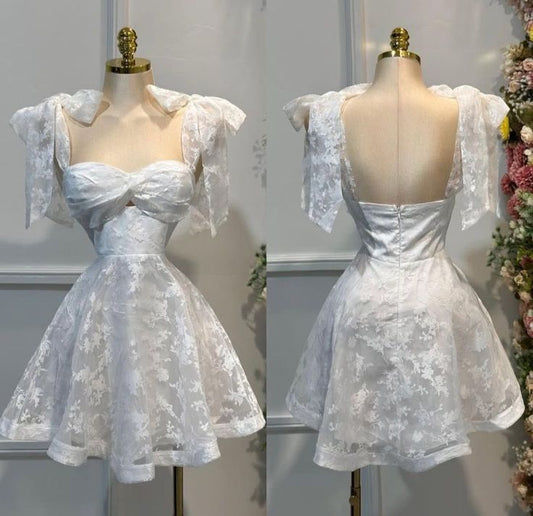 Stunning White A-Line Sweetheart Neck Homecoming Dress Tulle Lace Appliques Open Back Short Prom Dresses ED02395