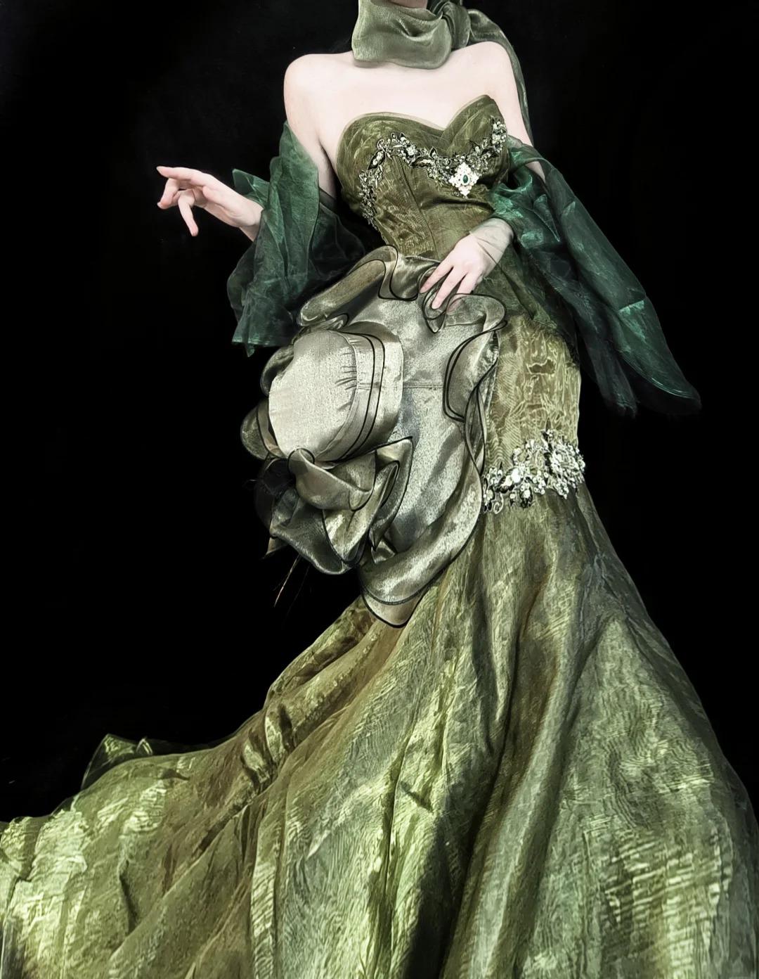 Stunning Forest Green Strapless Mermaid Prom Dresses Tulle Train Wedding Dress ED02399