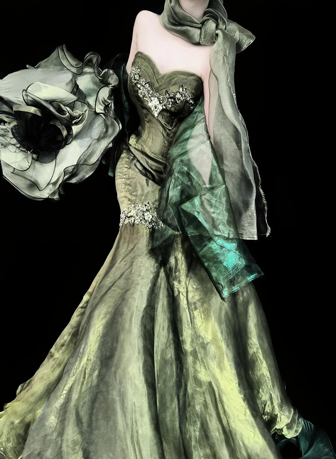 Stunning Forest Green Strapless Mermaid Prom Dresses Tulle Train Wedding Dress ED02399