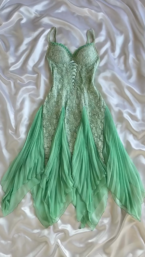 Gorgeous Green Spaghetti Straps A-Line Lace Chiffon Short Prom Dresses ED02506