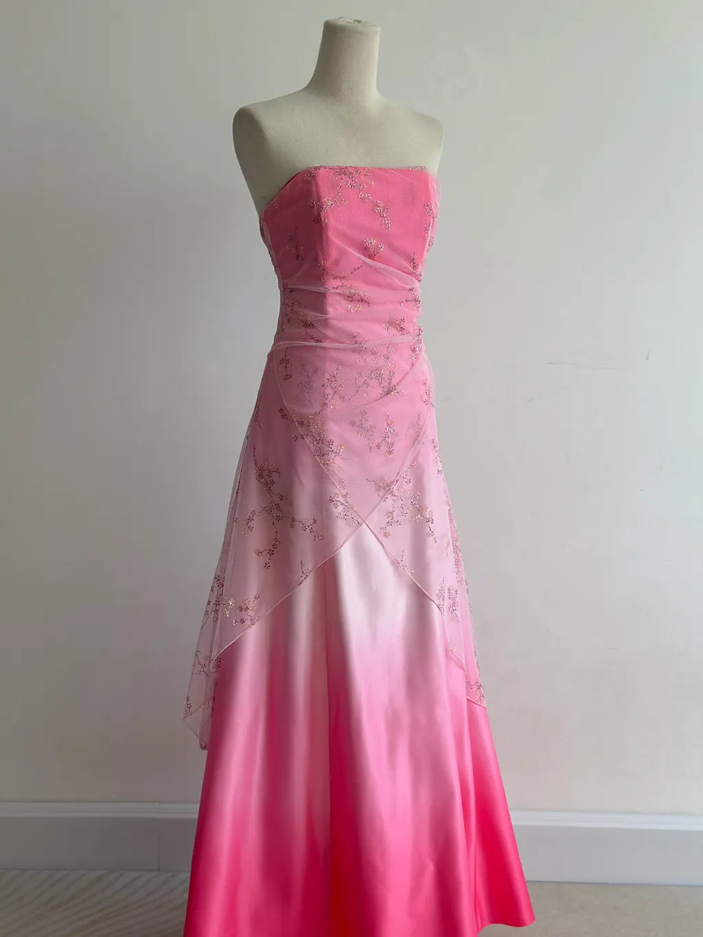 Sweet Gradient Pink Strapless A-Line Satin Prom Dresses Vintage Beaded Evening Gowns ED02514