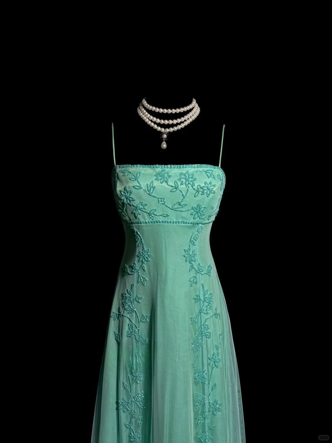 Stunning Green Spaghetti Straps Satin Beading  Empire Prom Dresses Vintage Formal Evening Gowns ED02517