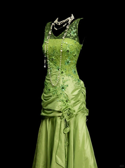 Fairytale Bud Green V-neck Mermaid Satin Beaded Long Prom Dresses Evening Gowns with Appliques ED02551