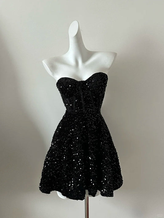 Chic Black Sweetheart Neck A-Line Sequin Short Prom Dresses Homecoming Dresses ED02571