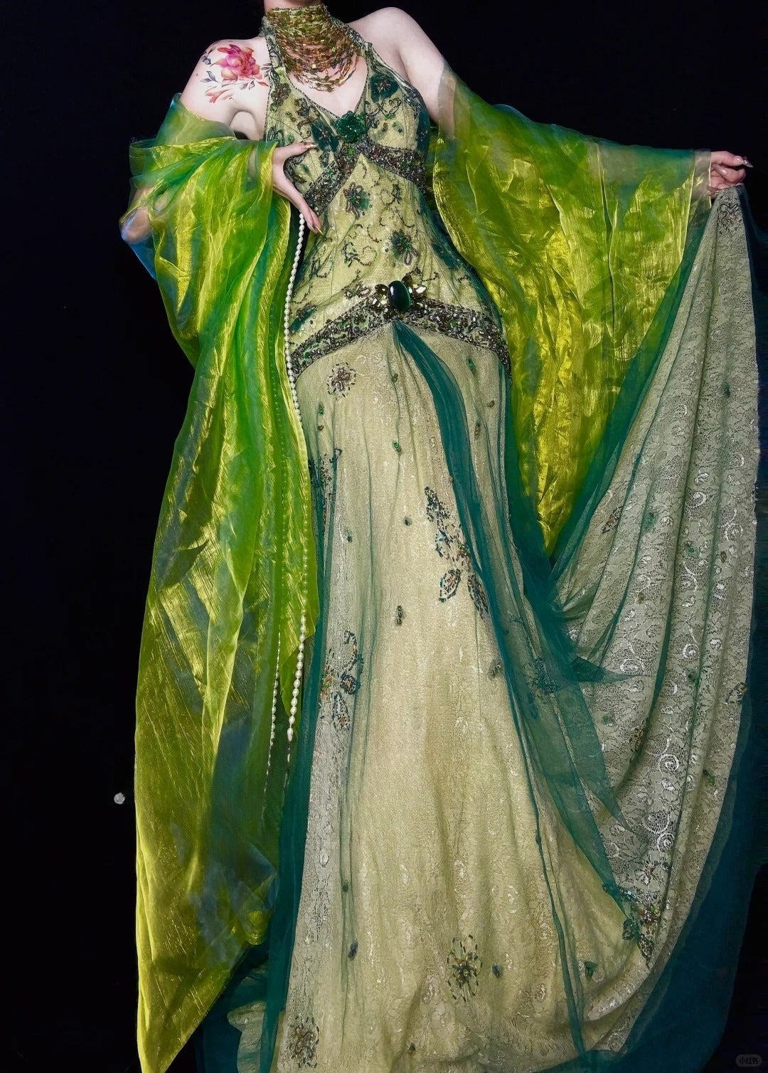 Gorgeous Green V-neck Mermaid Beaded Lace Tulle Long Prom Dresses Vintage Elegant Formal Evening Gowns ED02615