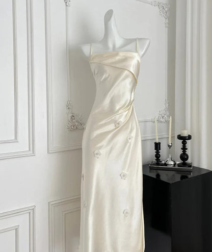 Simple Light Champagne Spaghetti Straps Satin Sheath Prom Dresses Formal Evening Gowns ED02631
