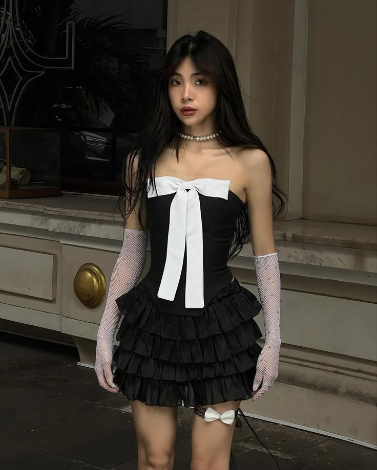 Sexy Black Strapless A-Line Satin Short Prom Dresses Homecoming Dress with Bow ED02653