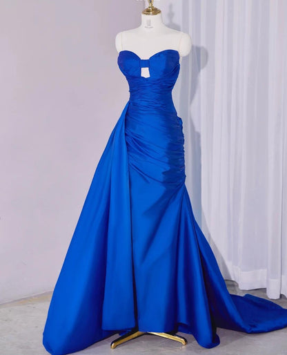 Stunning Royal Blue Sweetheart Neck Sheath Satin Long Prom Dresses Formal Evening Gowns with Slits ED02776