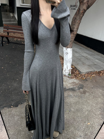 Gentle style V-neck long-sleeved knitted dress ED0279