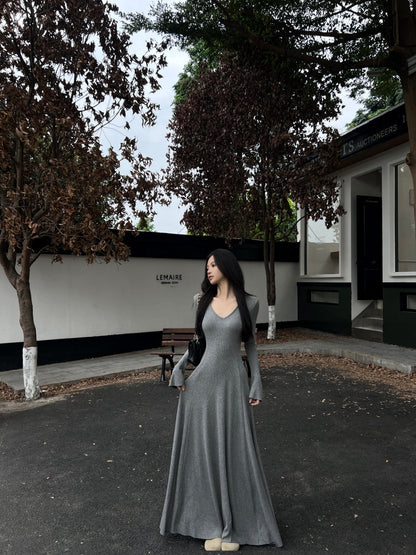 Gentle style V-neck long-sleeved knitted dress ED0279