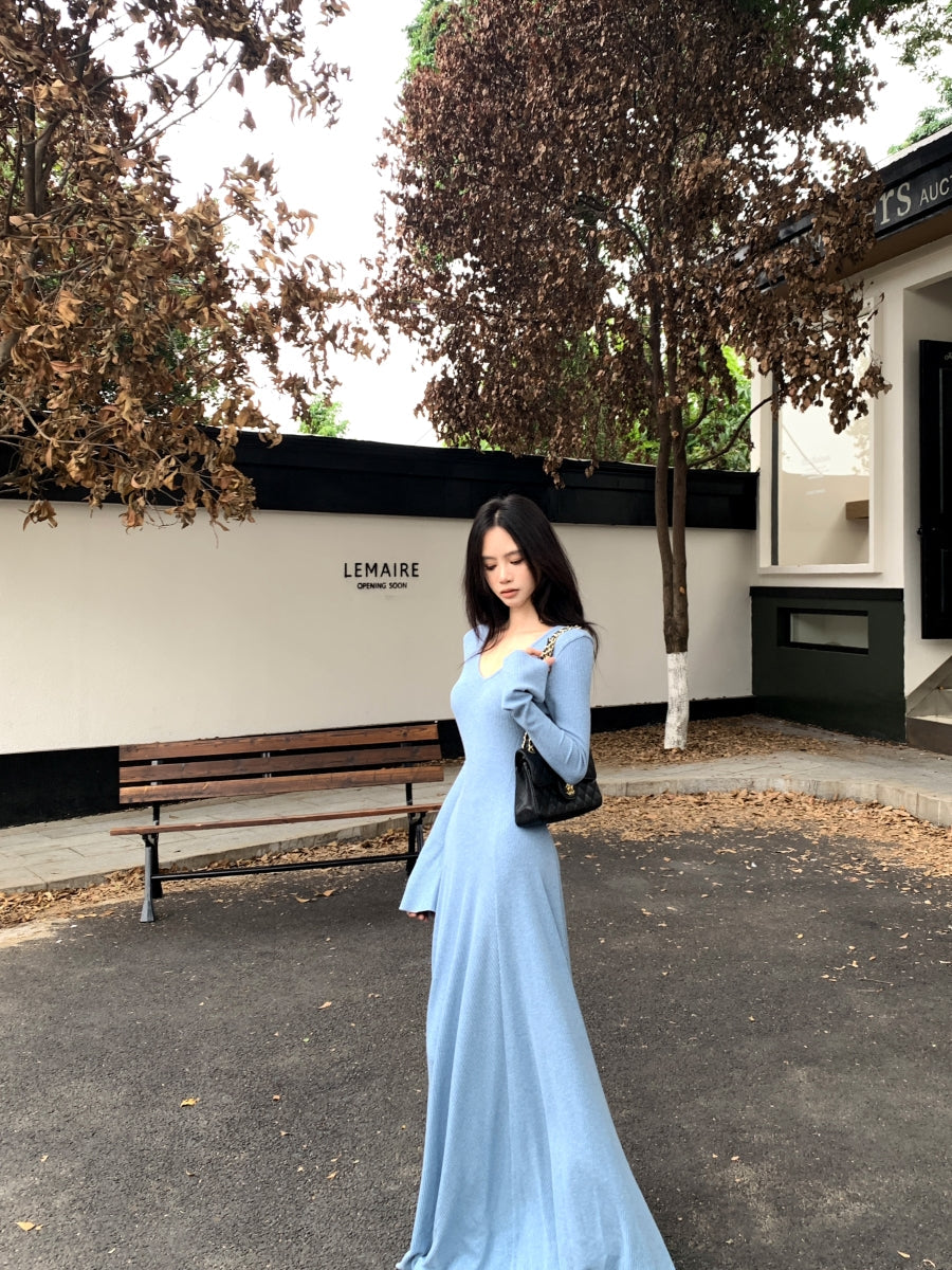 Gentle style V-neck long-sleeved knitted dress ED0279