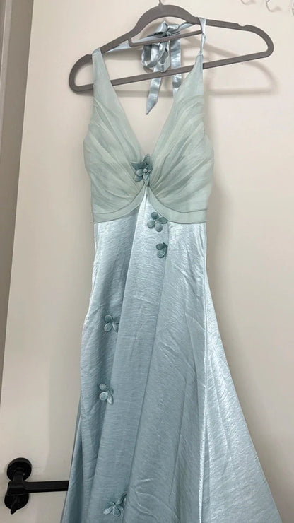 Stunning Grey Blue V Neck Sheath Satin Prom Dresses Fashion Party Dress with Applique ED02824