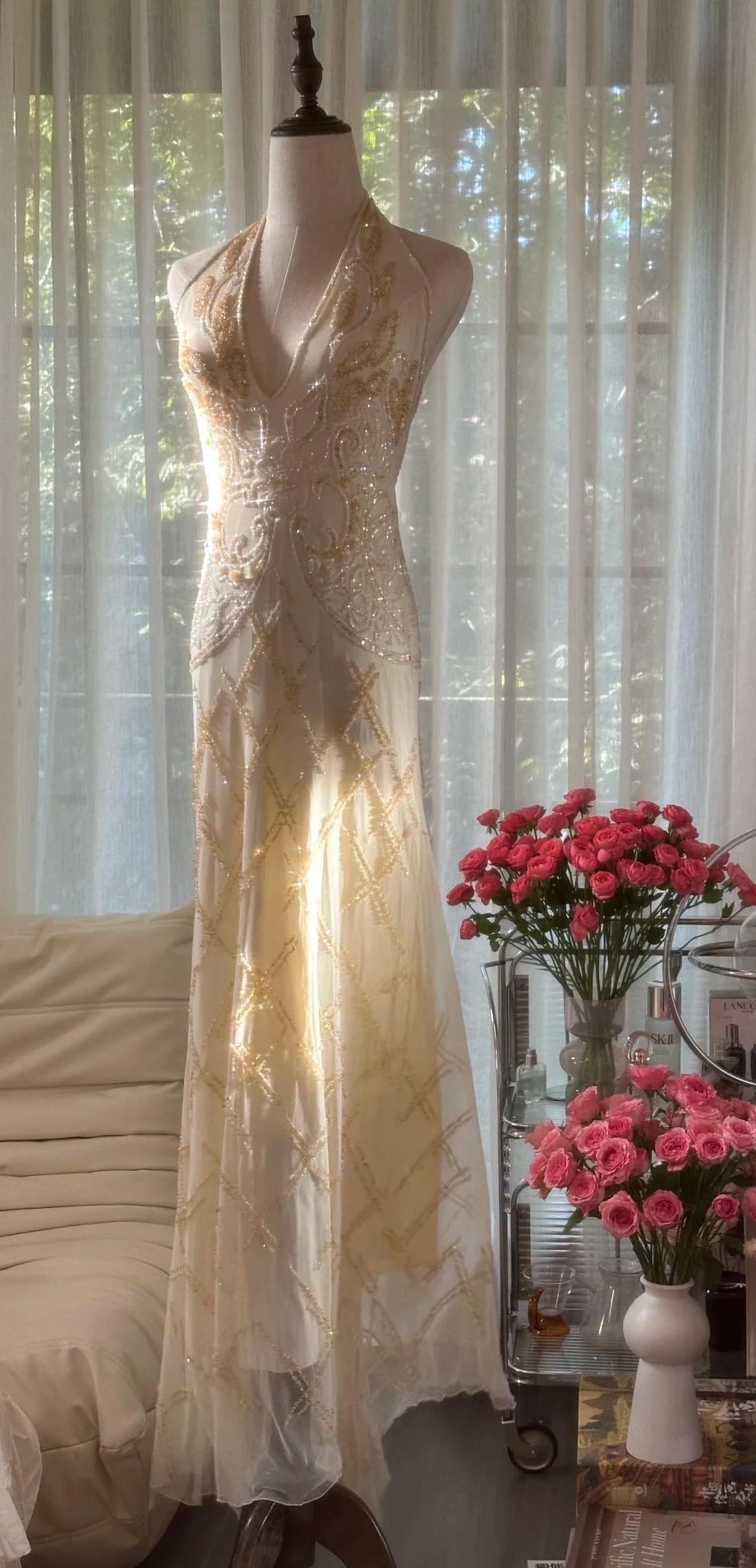 Gorgeous V-neck Sheath Chiffon Long Prom Dresses Vintage Backless Evening Gowns with Beading ED02836