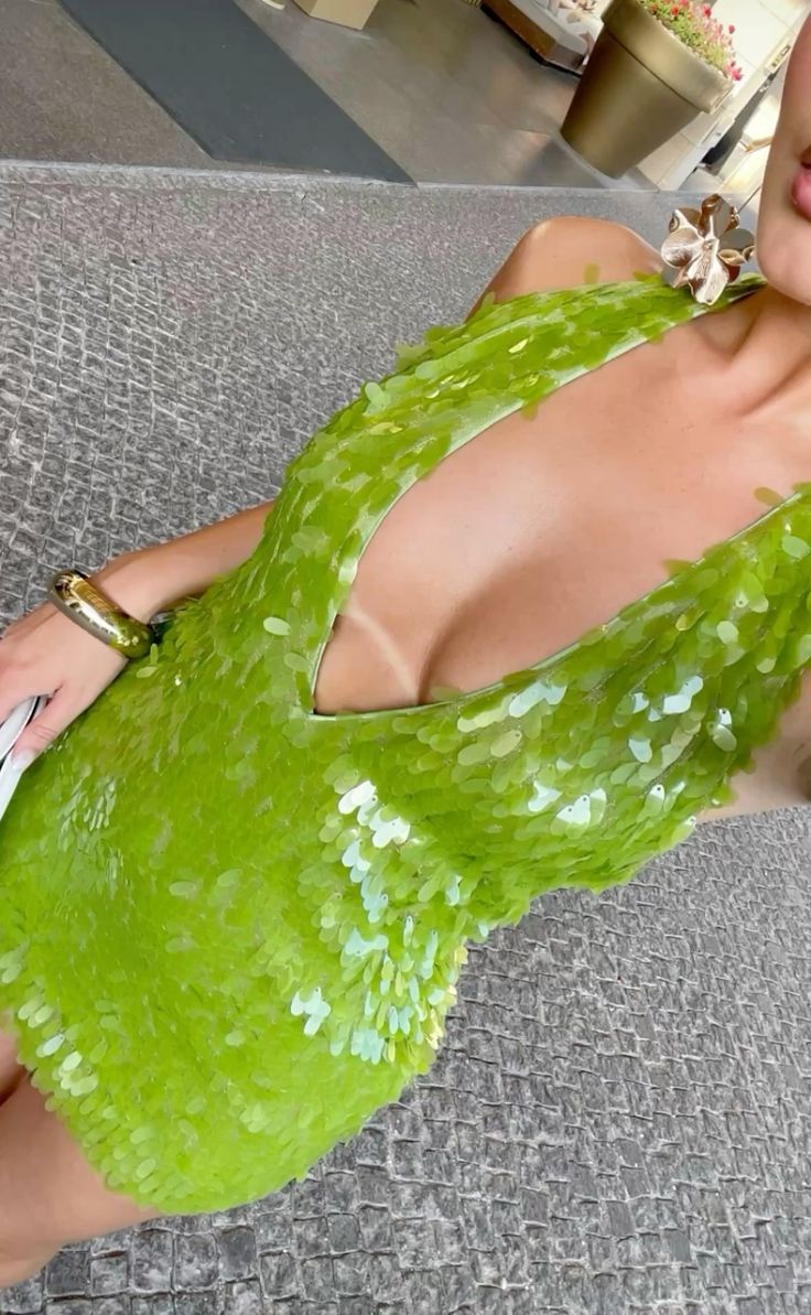 Stunning Green Deep V Neck Sheath Sequins Short Party Dresses Fashion Homecoming Dresses  ED02870