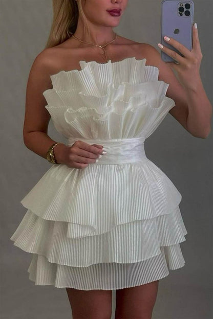 White Strapless A-Line Short Stunning Prom Dress Fashion Homecoming Dress with Pleats ED02905
