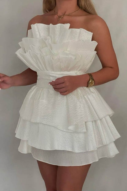 White Strapless A-Line Short Stunning Prom Dress Fashion Homecoming Dress with Pleats ED02905