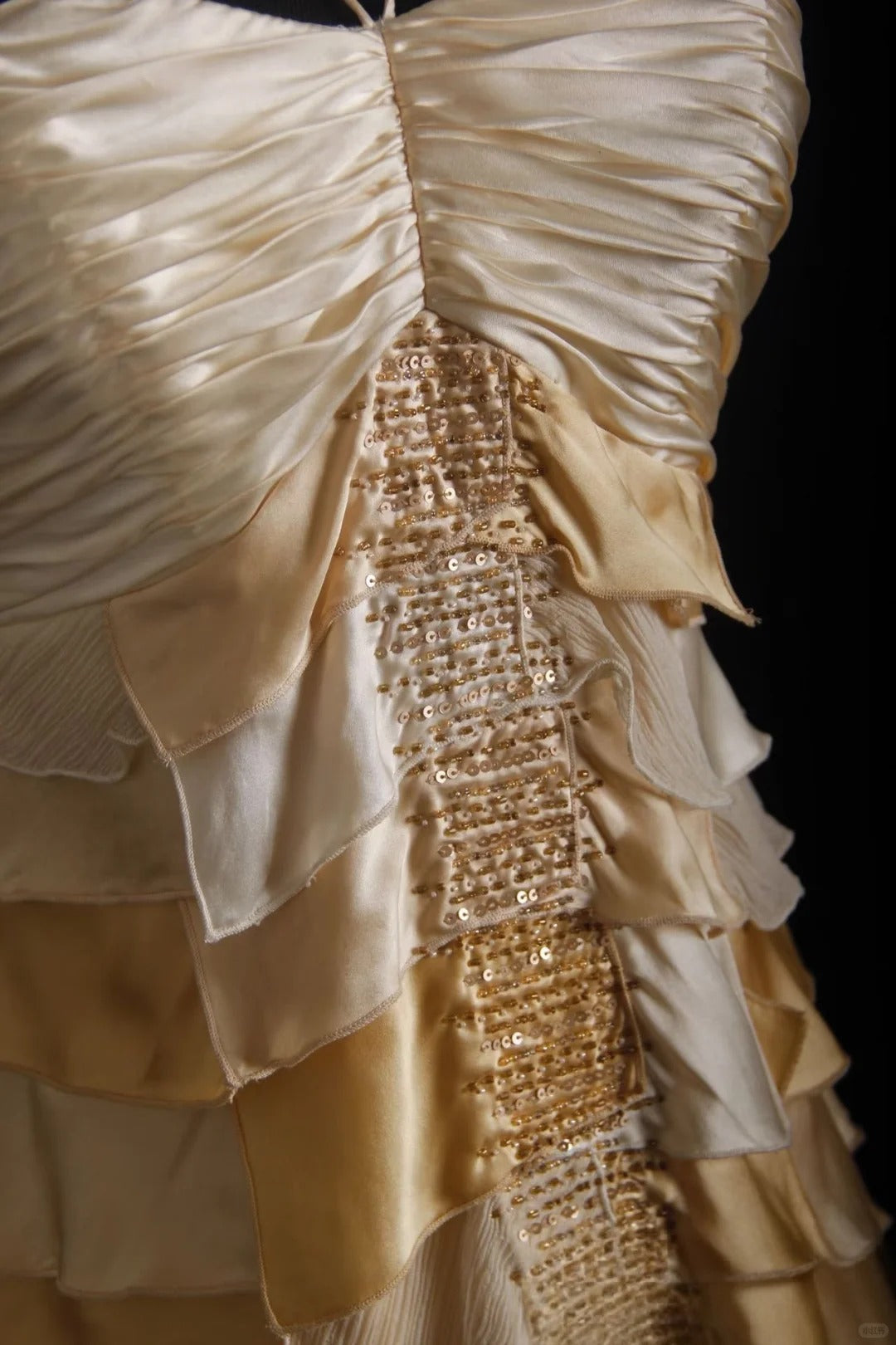 Vintage Gold Halter Sheath Satin Beaded Long Prom Dresses Gorgeous Evening Gowns ED03024