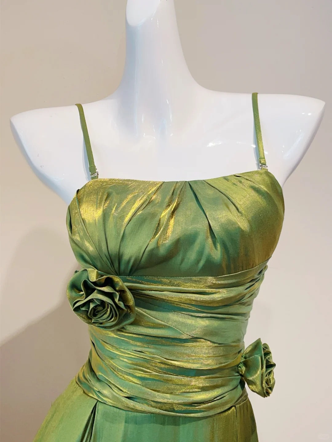 Sweet Green Spaghetti Straps A-Line Satin Long Prom Dresses Birthday Evening Gowns ED03051