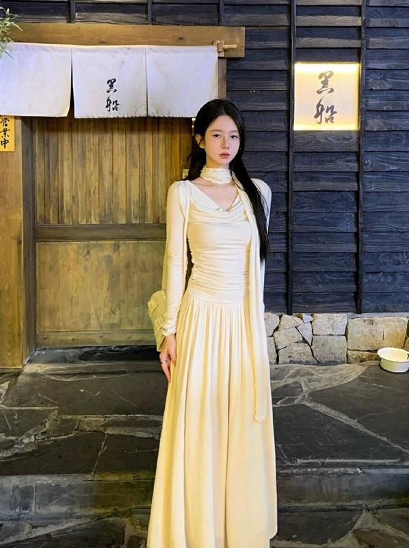 A-line Swing Neck Long Sleeve Scarf Knitted Dress ED0310