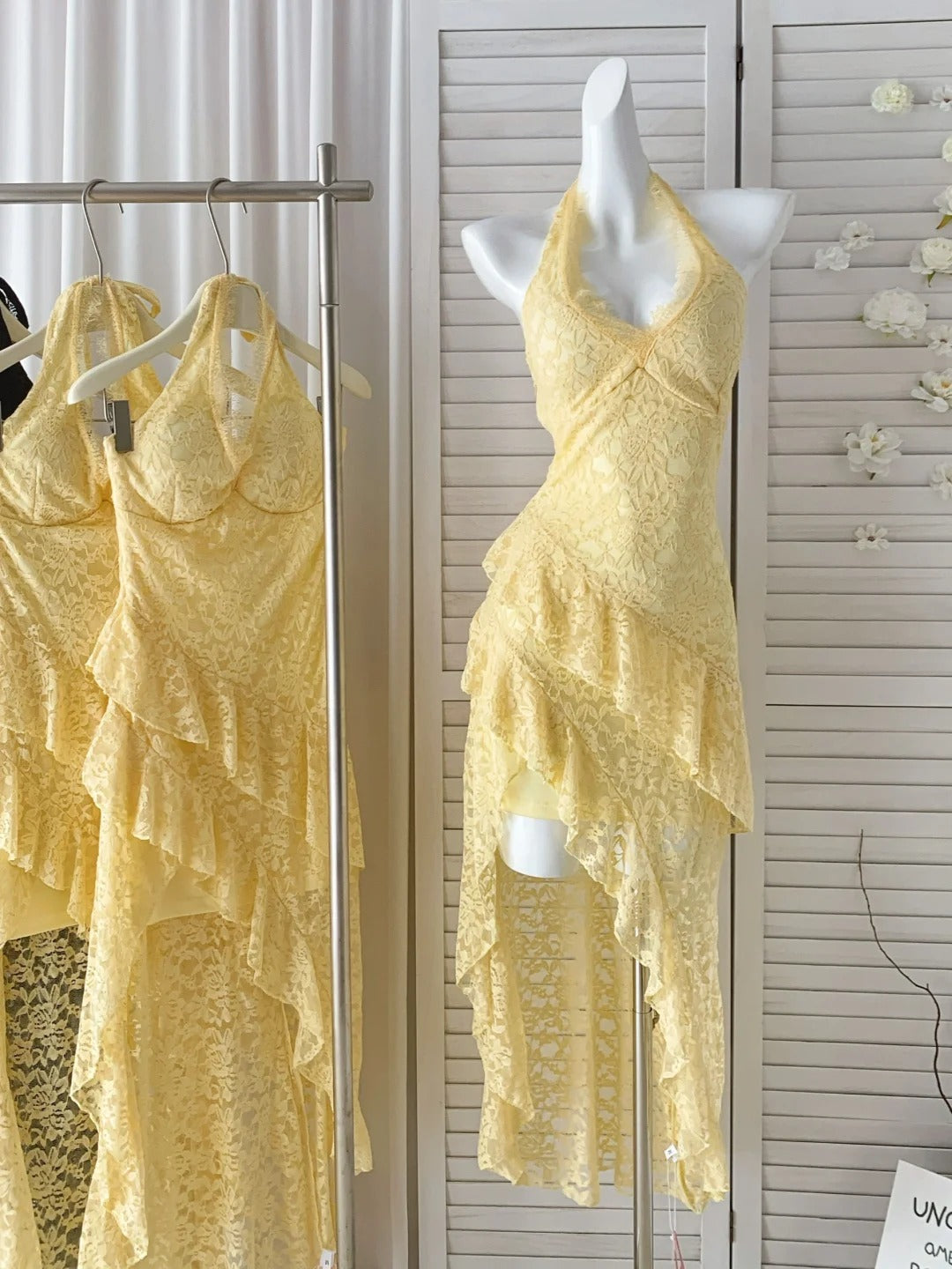 Fashion Butter Yellow Halter Neck A-Line Lace Short Party Dress Simple Evening Dress ED03115