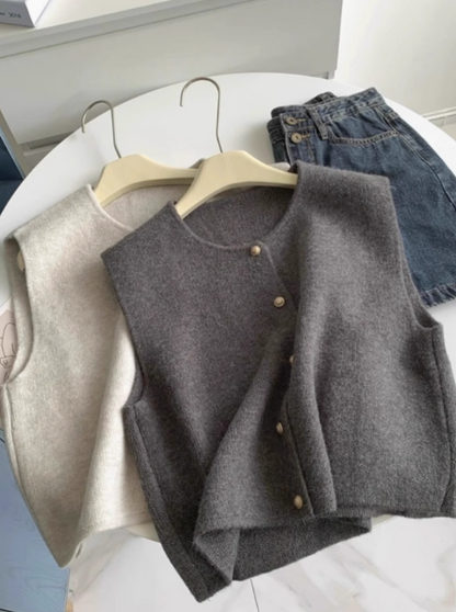 Gentle single-breasted gold button round neck knitted vest ED0315