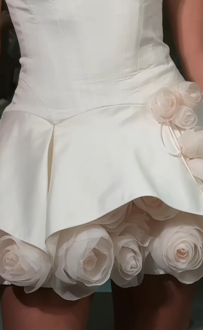 Gorgeous White A-Line Satin Short Prom Dresses, Strapless 3D Applique Homecoming Dress ED03360