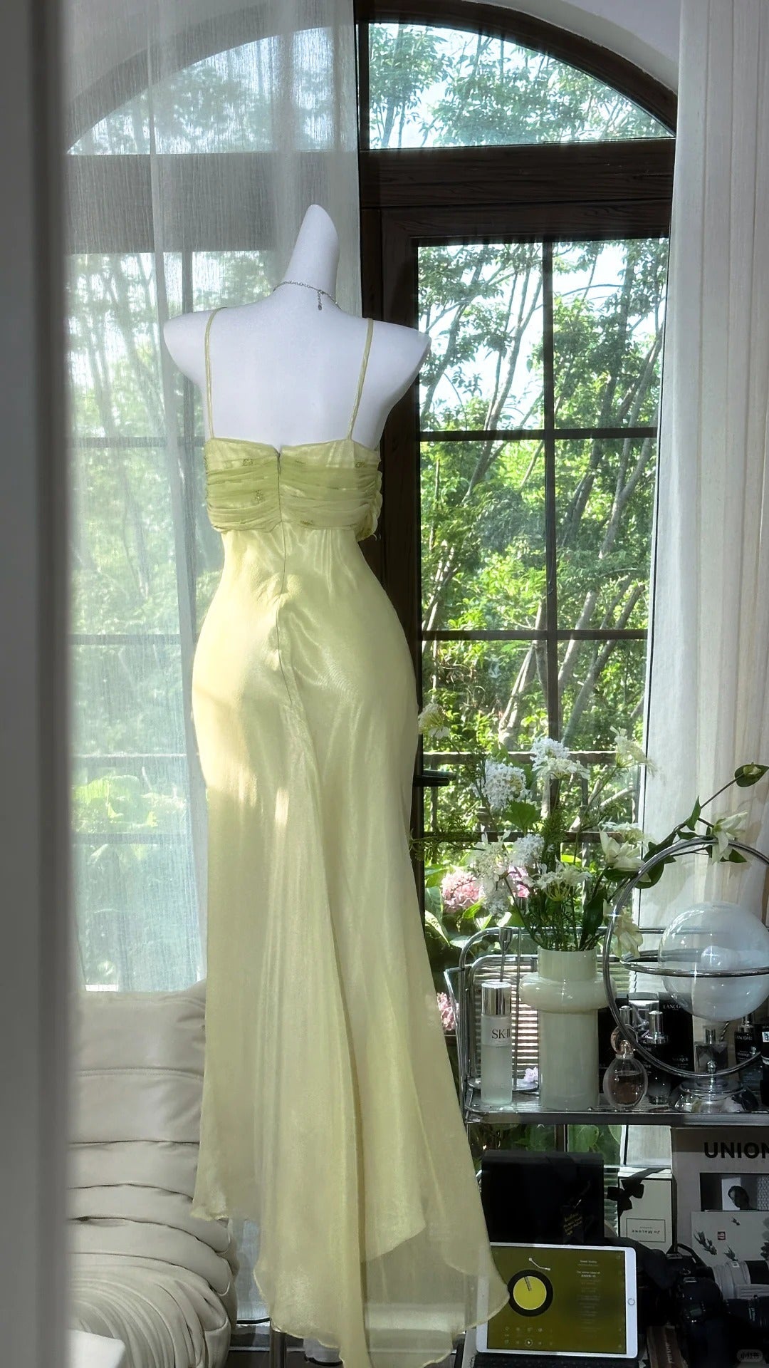 Vintage Halter Neck Sheath Chiffon Beaded Evening Dress Light Green Prom Dresses ED03464