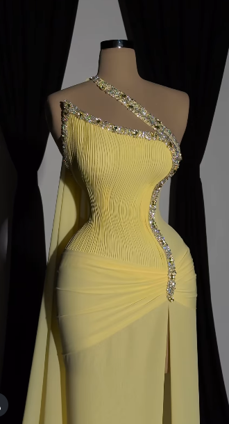 Fashion Yellow One Shoulder Sheath Chiffon Sparkly Beaded Slit Evening Gowns ED03471