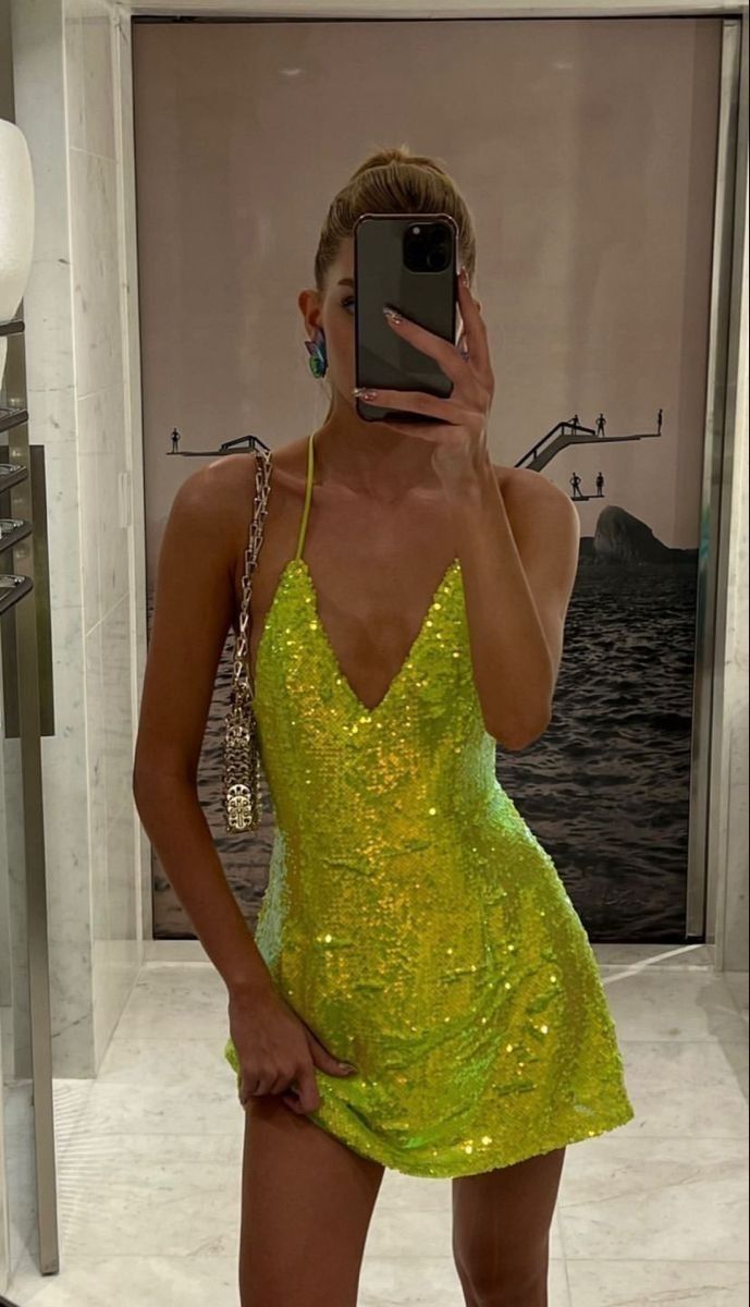 Chic V-neck Sheath Green Sequin Short Homecoming Dresses Fashion Party Outfit ED03492