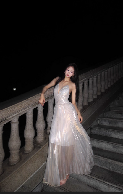 Champagne V-neck A-Line Pleated Long Evening Gowns Elegant Birthday Prom Dresses ED03543