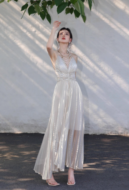 Champagne V-neck A-Line Pleated Long Evening Gowns Elegant Birthday Prom Dresses ED03543