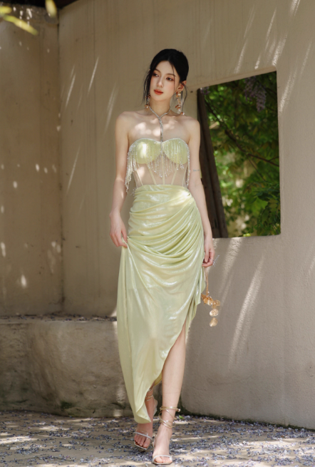 Elegant Sweetheart Sheath Satin Birthday Dresses Slits Starfruit Yellow Evening Gowns ED03547