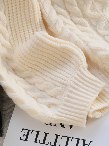 Sweet embroidered round neck white cable knot sweater  ED0389