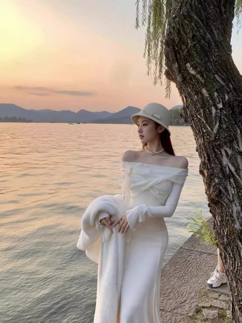 French style one-shoulder white long-sleeved knitted fishtail dress ED0428