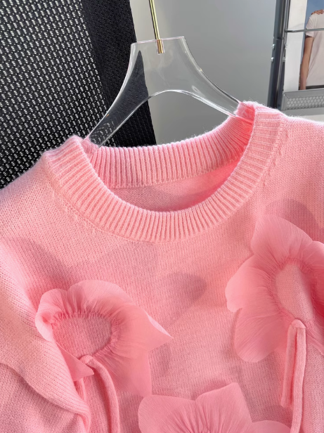 Sweet 3D Petal Round Neck Thick Sweater  ED0449