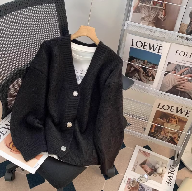 Korean style gentle V-neck loose outer wear knitted cardigan  ED0458