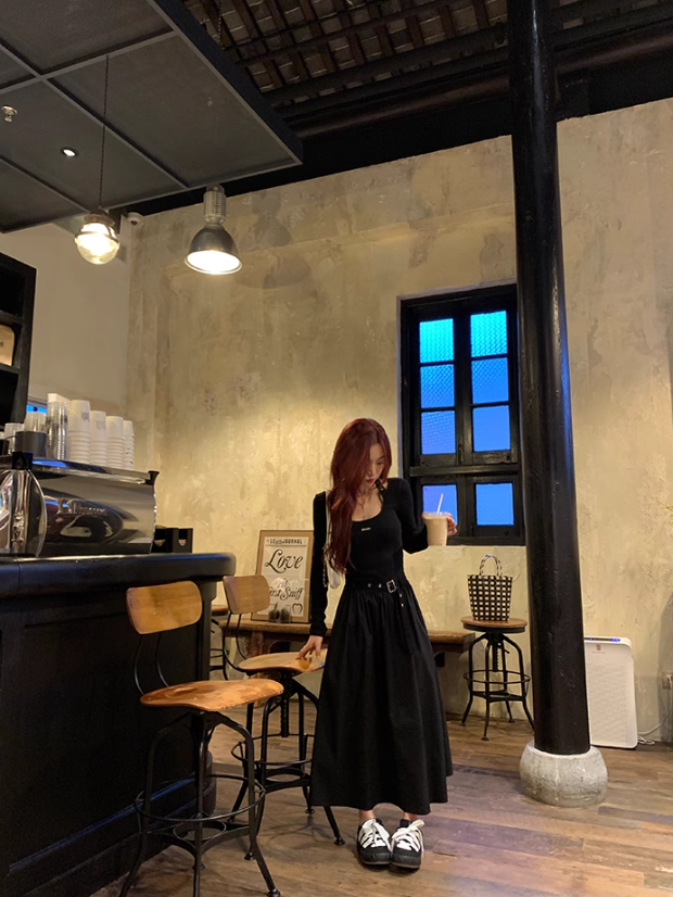 French halterneck long-sleeved knitted patchwork dress ED0520