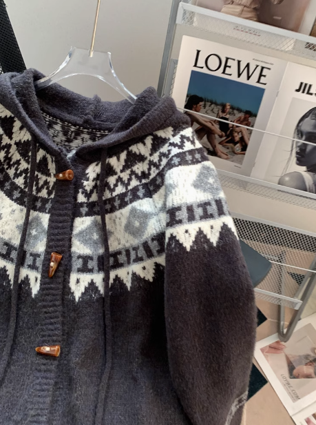 Fair Isle Vintage Jacquard Horn Button Women's Hooded Cardigan ED0793