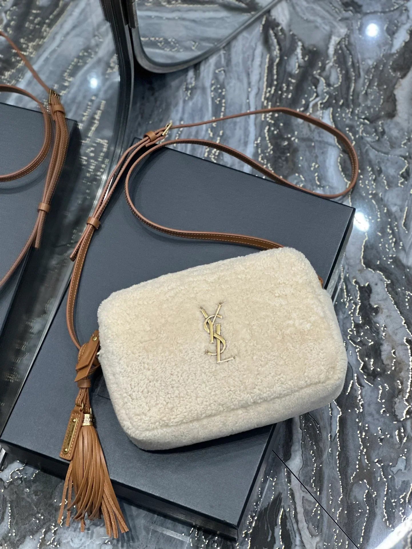 Ysl Loulou Camera Bag 23cm 08