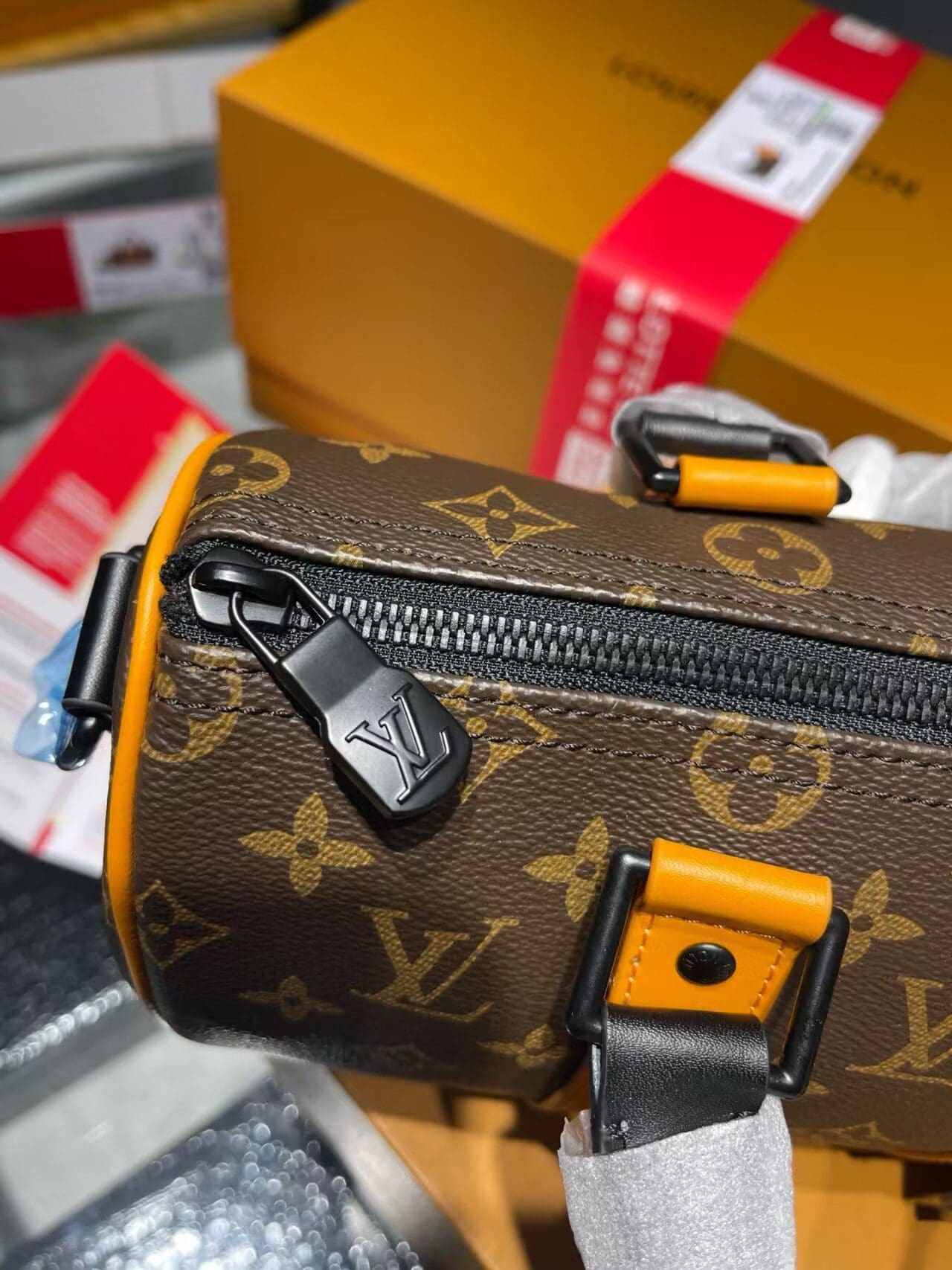 Louis Vuitton M46687 Keepall Bandoulière 25