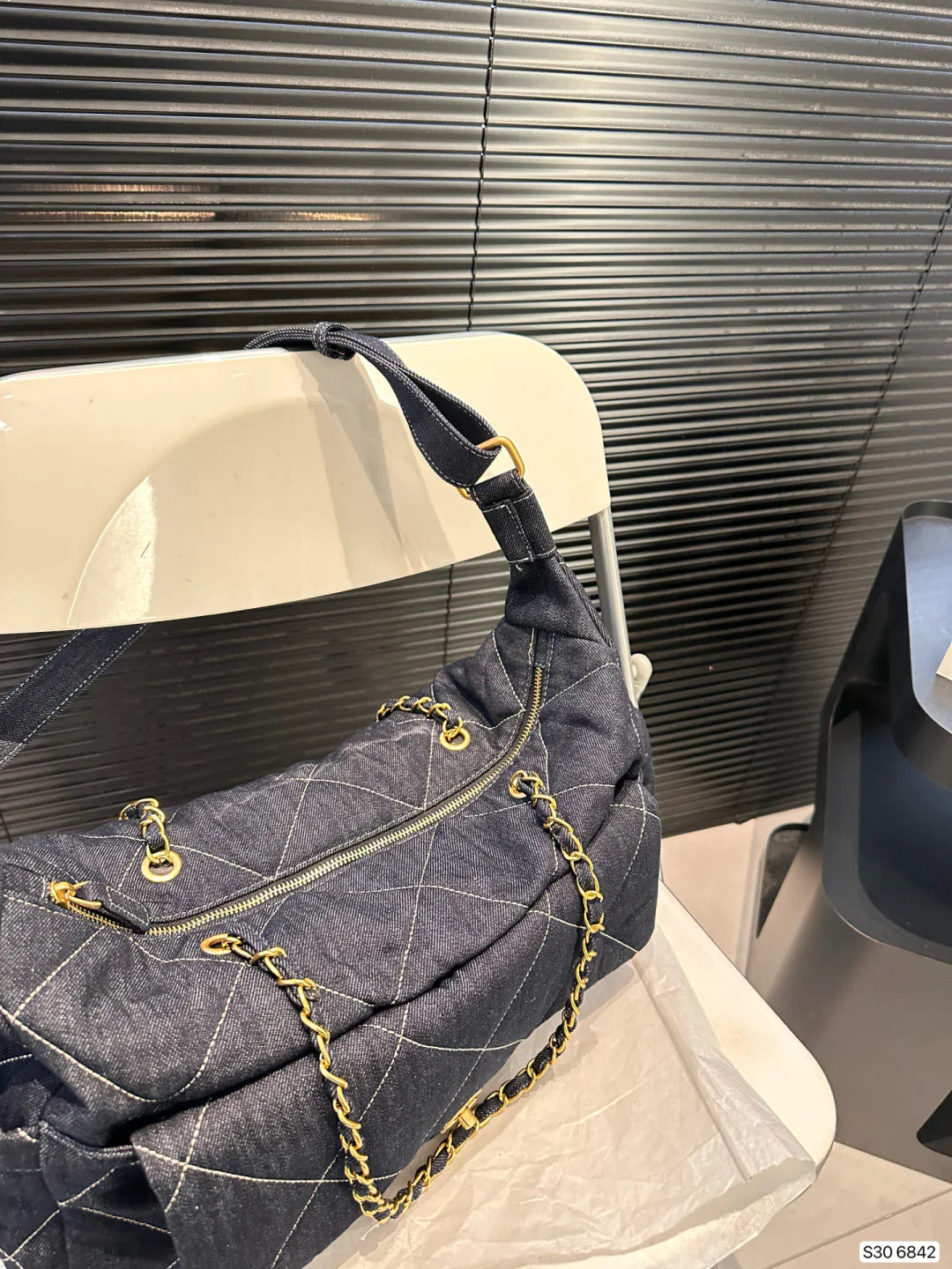 CHANEL Hobo Bag Crossbody Fashion Shoulder Bag