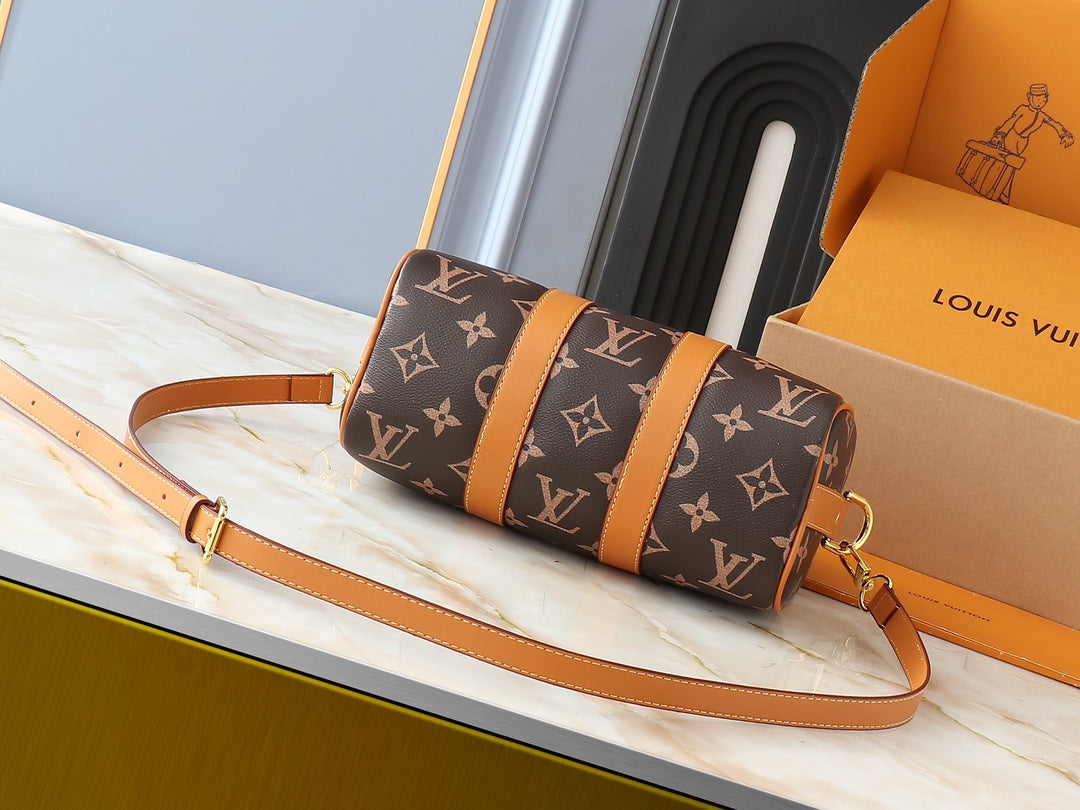 Louis Vuitton KEEPALL BANDOULIÈRE 25 Hand bag 25 x 15 x 11cm