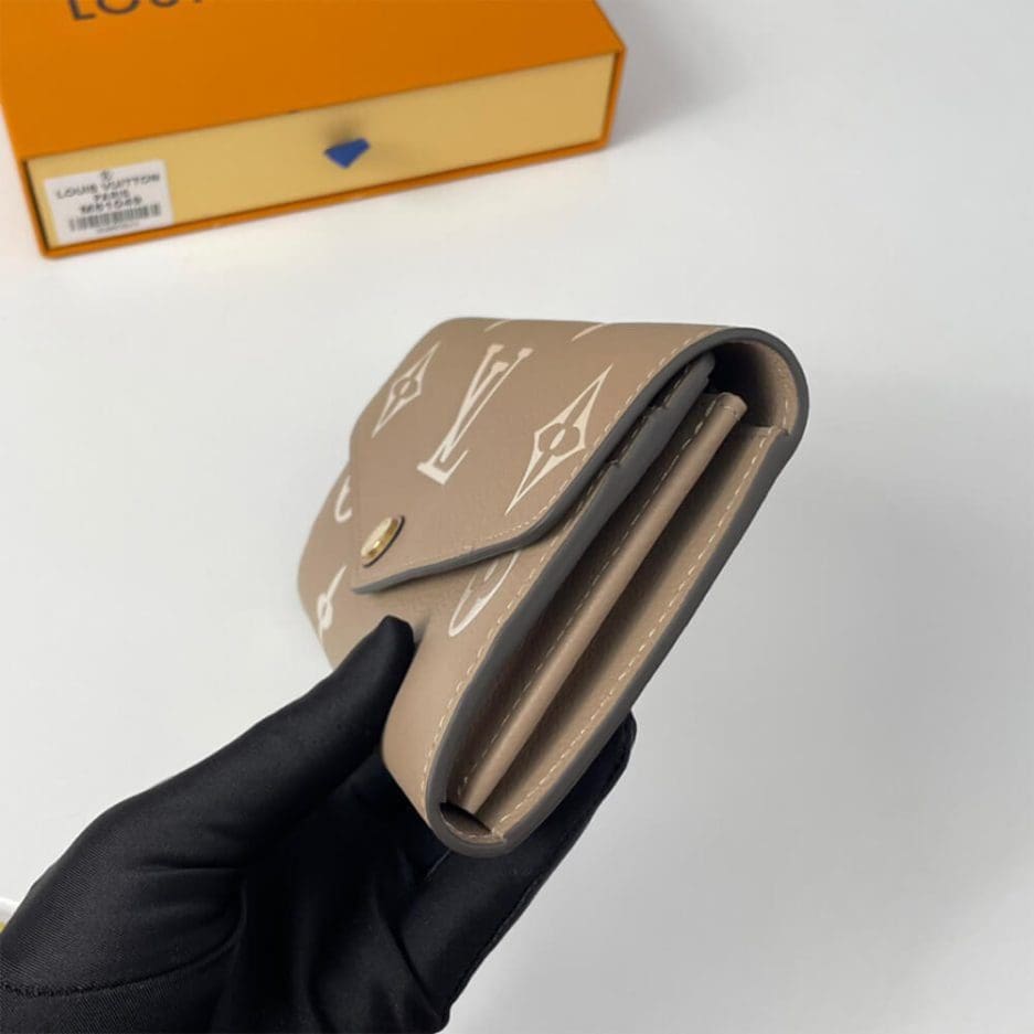 Louis Vuitton SARAH WALLET M81049