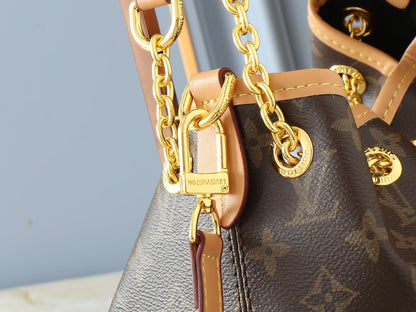 Lv Bag with Metallic Luster Handbag Shoulder Bag 28 x 20 x 11.5cm