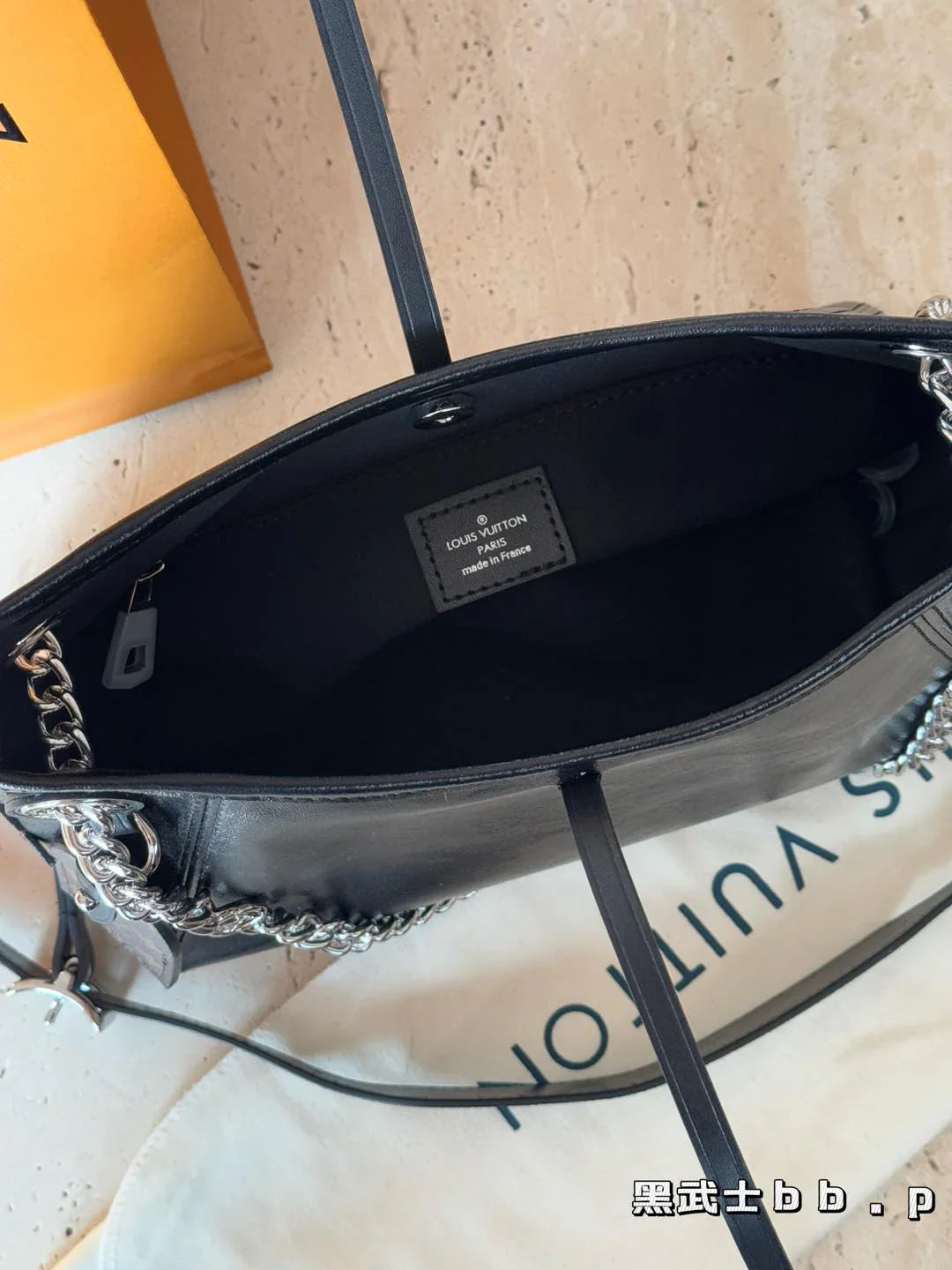 Louis Vuitton LV Black Tote Bag Slidable Metal Chain 26x17cm