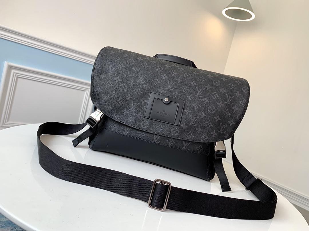 Louis Vuitton Messenger MM Voyager M40510
